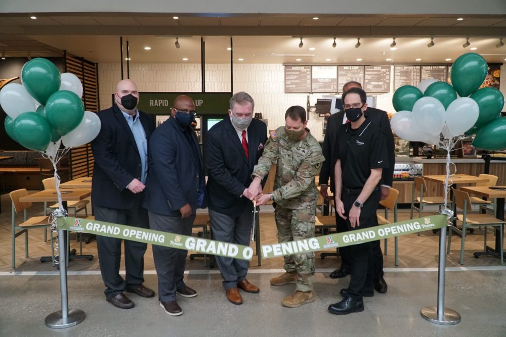 Army & Air Force Exchange Service Welcomes First Panera Bread with Ribbon-Cutting at Fort Campbell