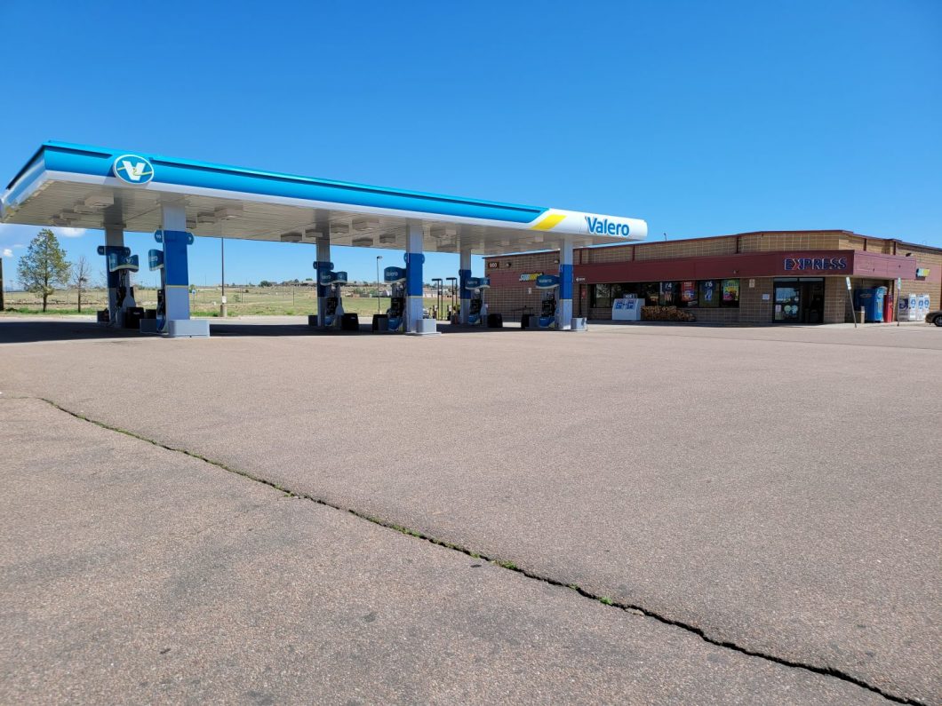 B-Street Express Now Offering TOP TIER™-Certified Valero Fuel to Fort Carson Community