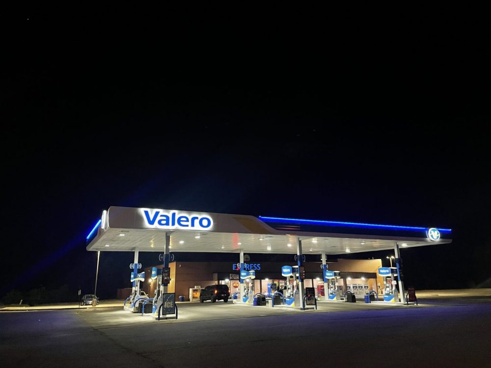 Fort Leavenworth’s Express is now dispensing TOP TIER™-certified Valero fuel.